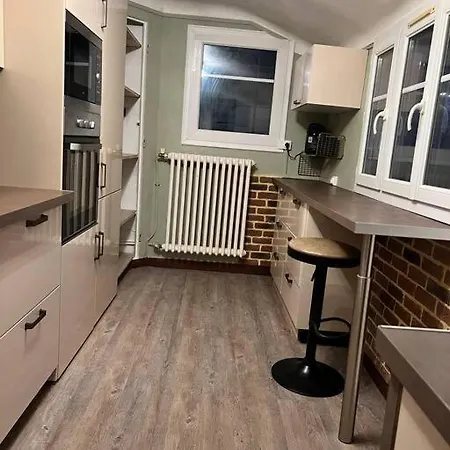 Vakantiehuis Petite Maison De Avec Cour *