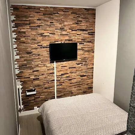 Petite Maison De Avec Cour *