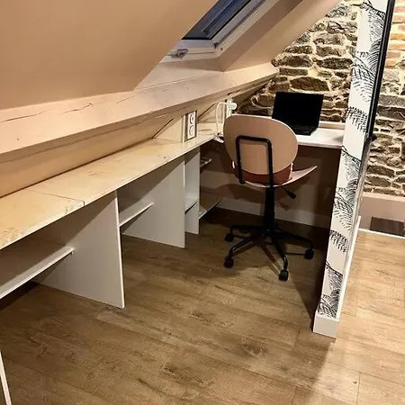 Vakantiehuis Petite Maison De Avec Cour *